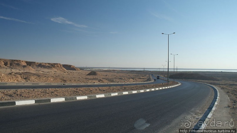 На берегу озера мира