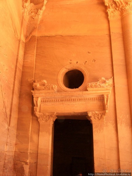 Руины красного песчаника