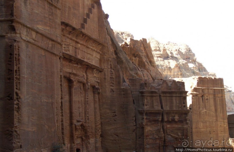 Руины красного песчаника