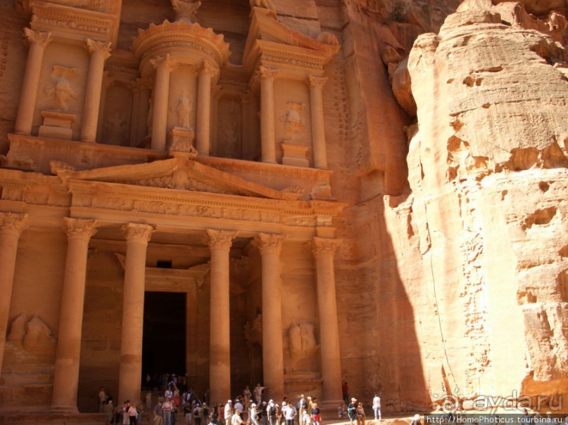 Руины красного песчаника