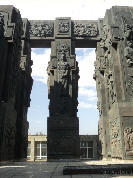 Мемориал "История Грузии" в Тбилиси