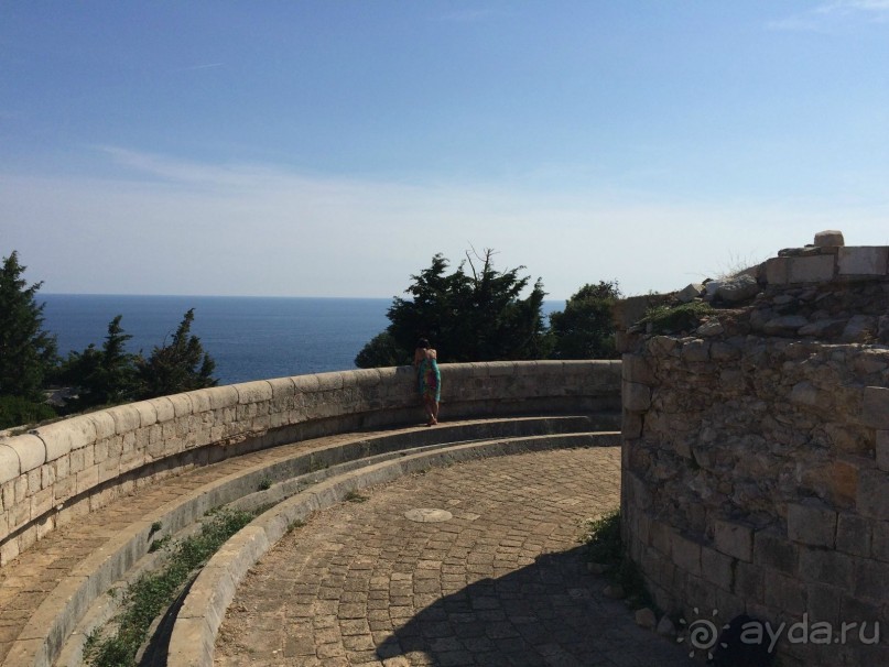 Что можно рассказать про необитаемый остров Локрум