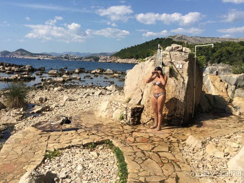 Что можно рассказать про необитаемый остров Локрум