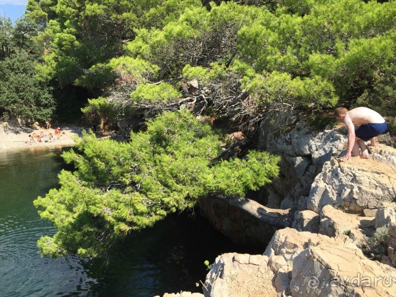 Что можно рассказать про необитаемый остров Локрум