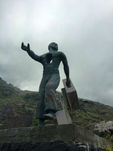 Тенерифе. Горачико. Памятник Эмигранту