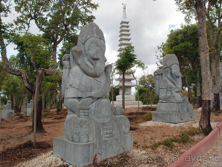 Будды Бумбарала — протест и красота