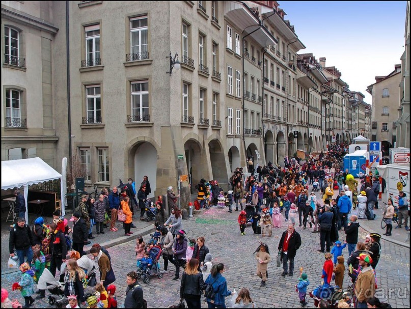 "Детский" карнавал Бёрна