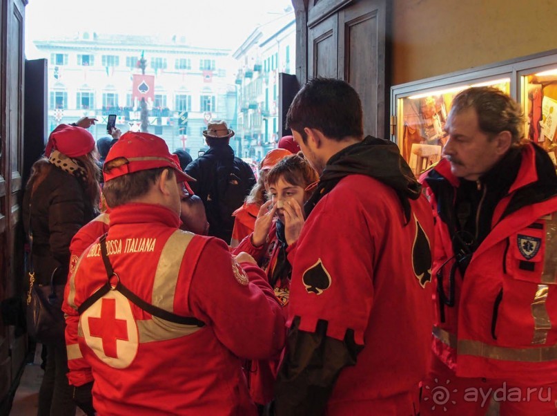 Оранжевое безумие (Ивреа)