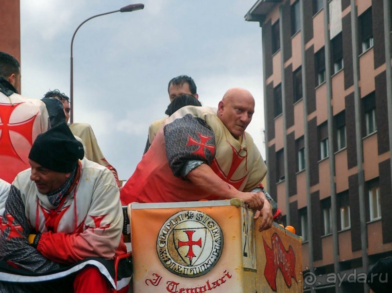 Оранжевое безумие (Ивреа)