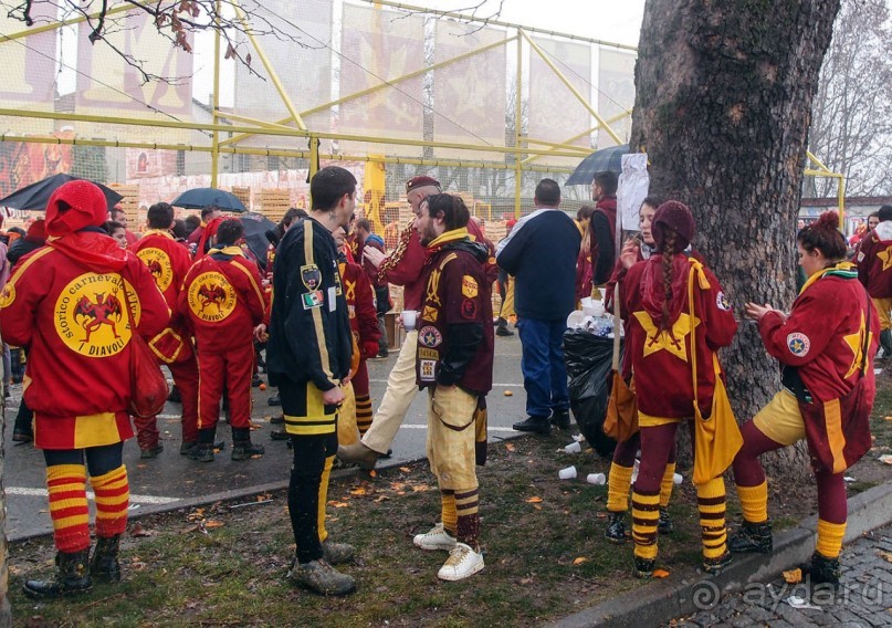 Оранжевое безумие (Ивреа)