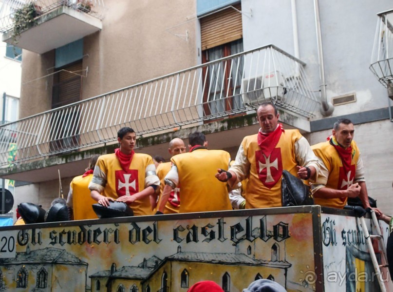 Оранжевое безумие (Ивреа)