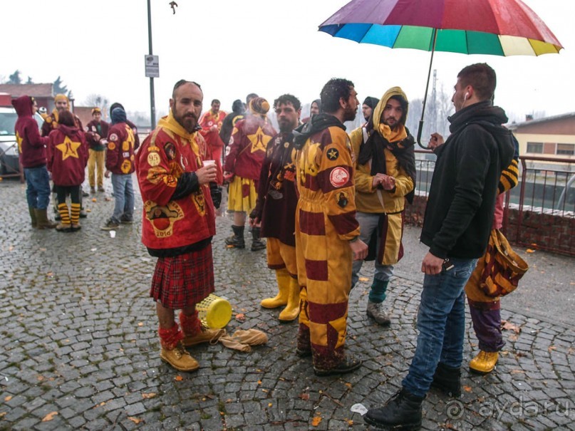 Оранжевое безумие (Ивреа)