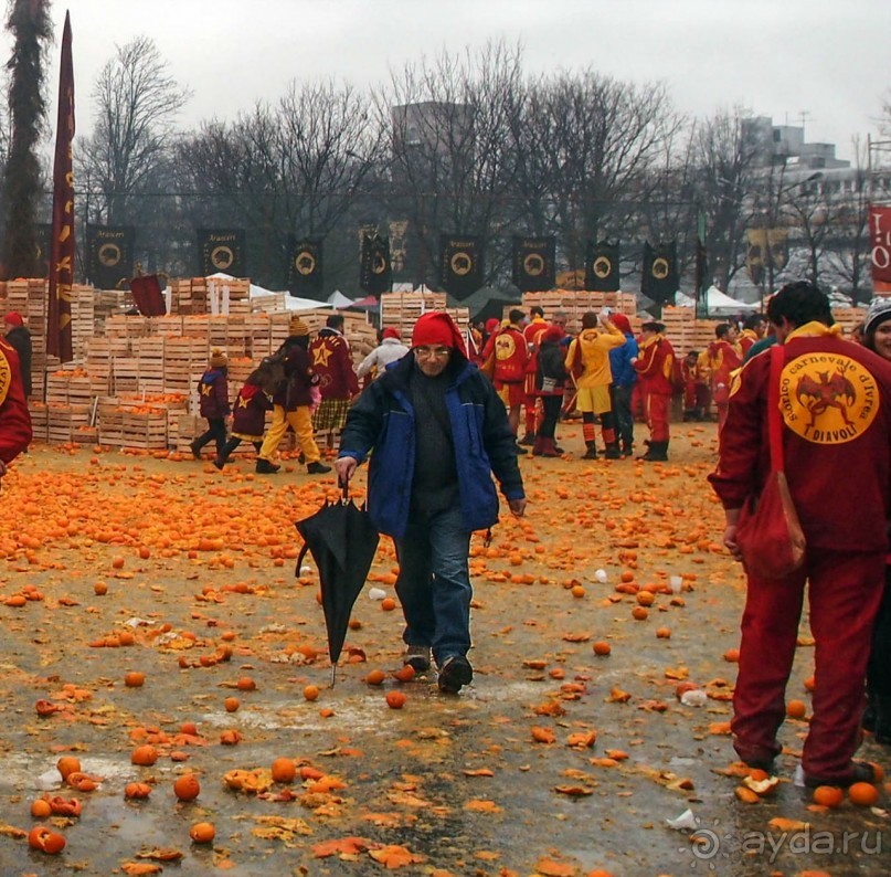 Оранжевое безумие (Ивреа)