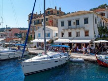 Гайос. Идиллия и флибустьеры