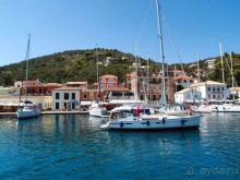 Гайос. Идиллия и флибустьеры