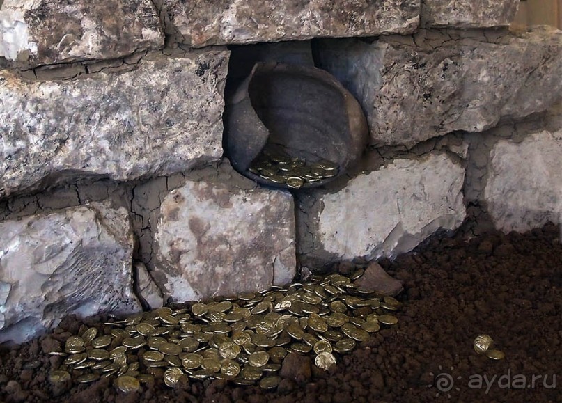 Гайос. Идиллия и флибустьеры