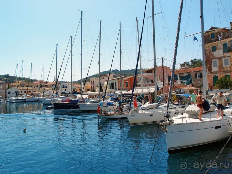 Гайос. Идиллия и флибустьеры