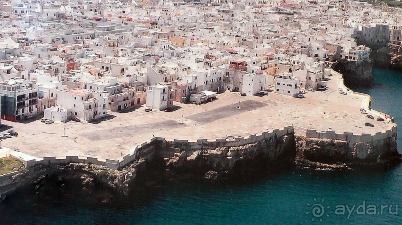 Полиньяно . Одной открытки для