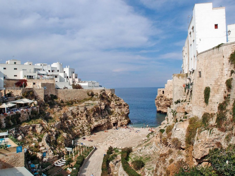 Полиньяно . Одной открытки для