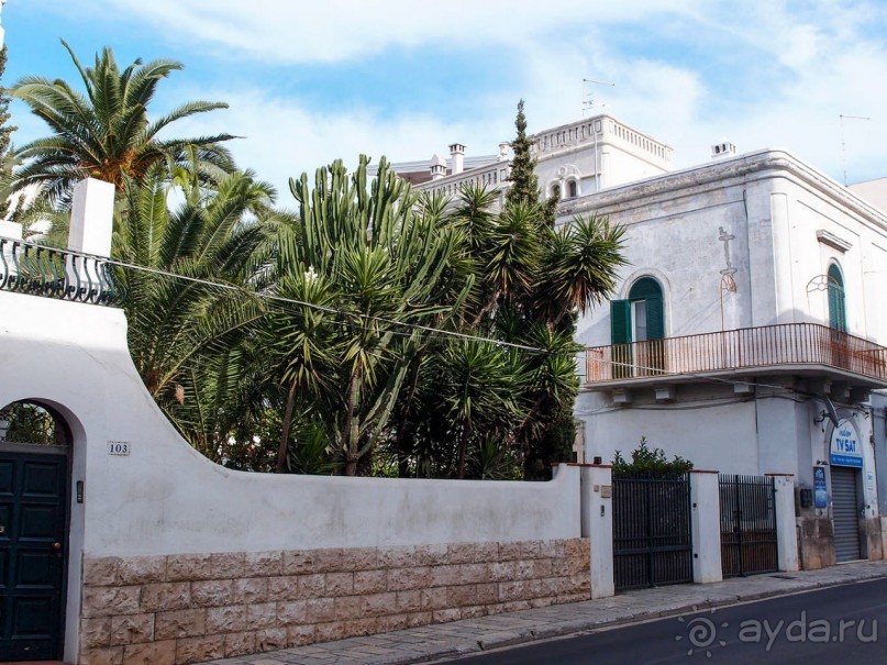 Полиньяно . Одной открытки для