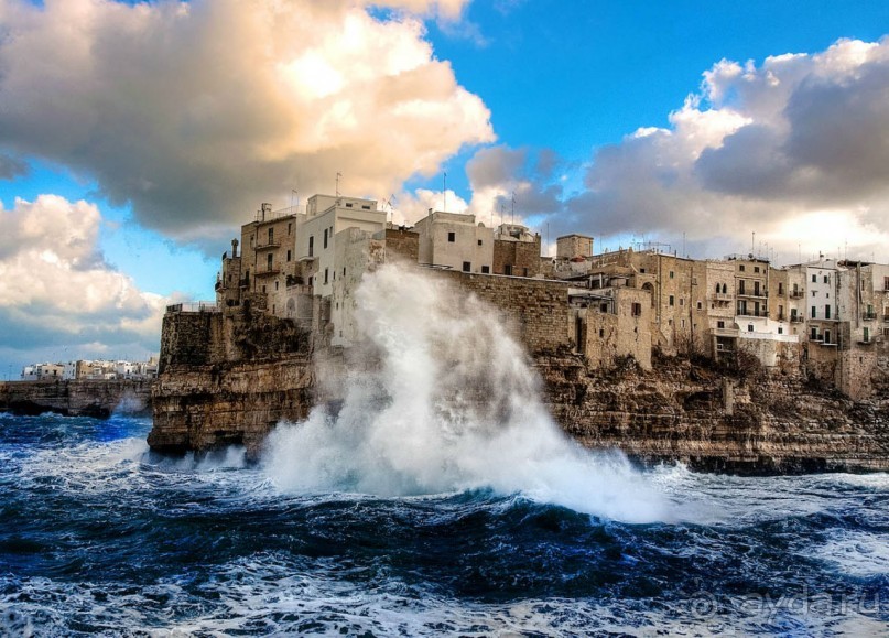 Полиньяно . Одной открытки для