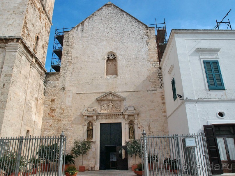 Полиньяно . Одной открытки для