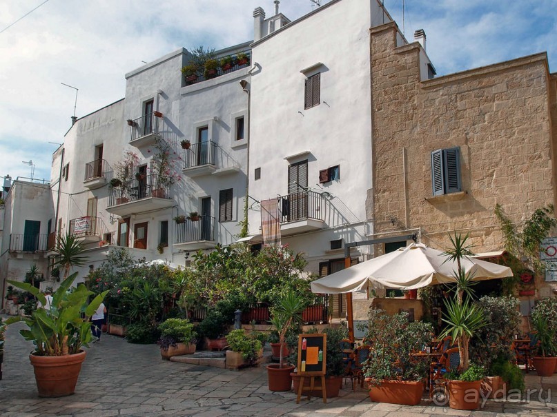 Полиньяно . Одной открытки для