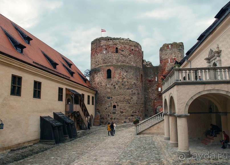 Древний форт над слиянием рек