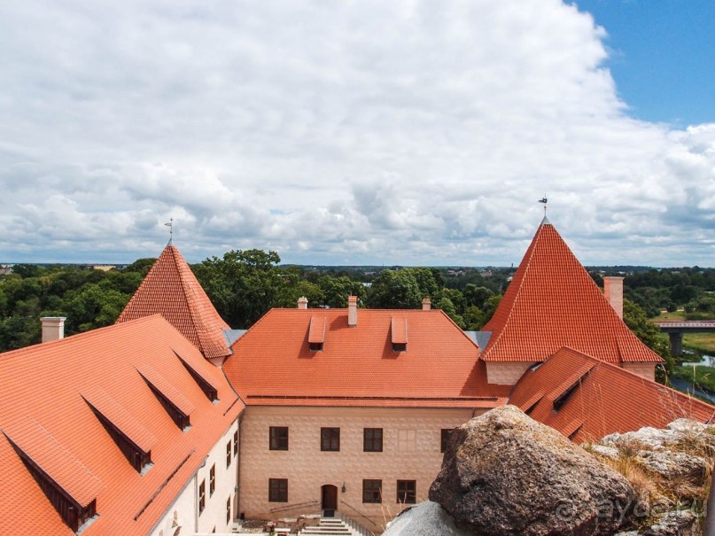 Древний форт над слиянием рек