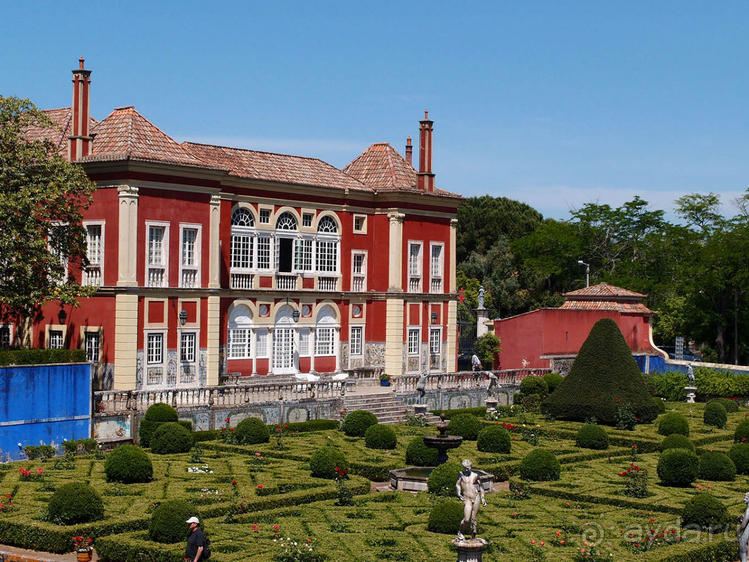 Дворец Маркиза — типичный и необычный