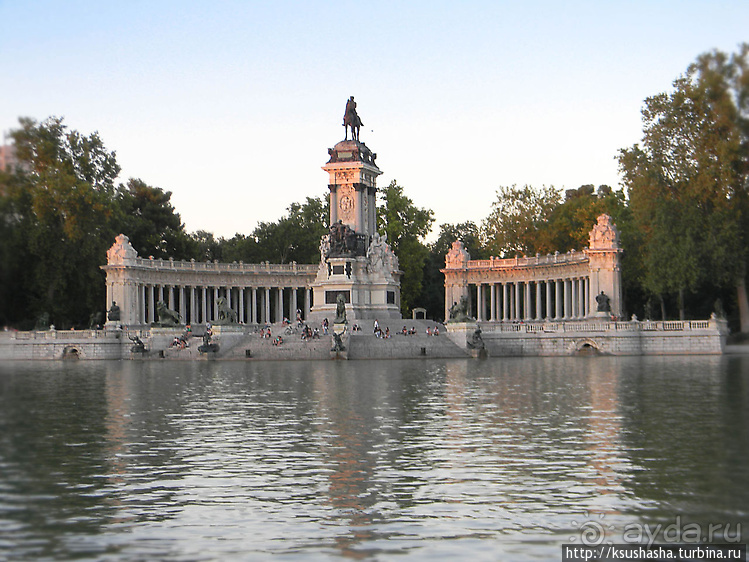 Парк Ретиро — А все бегут, бегут, бегут