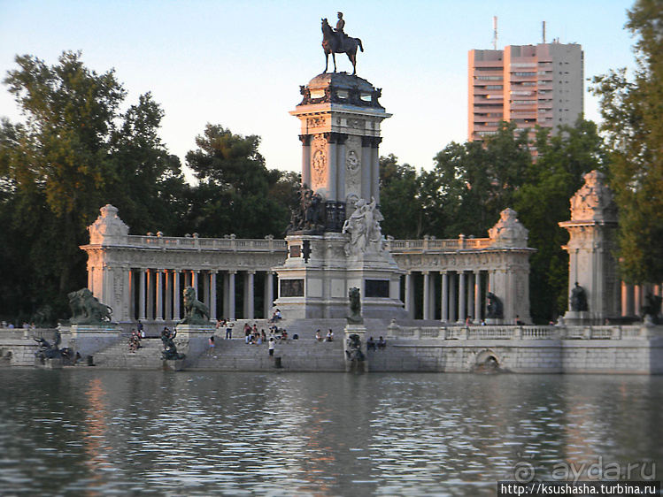 Парк Ретиро — А все бегут, бегут, бегут