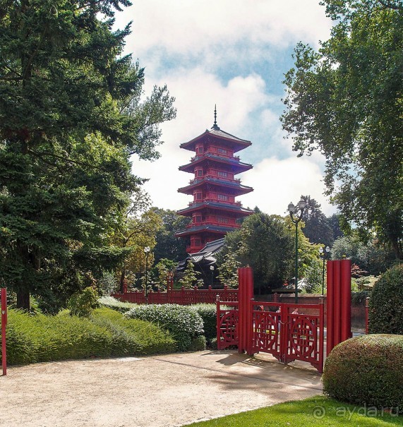 Прогулка в парке Лакен