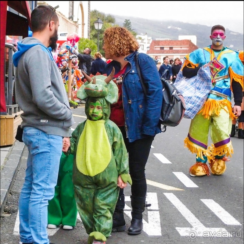 Альбом истории "Ла Оротава. С корабля на бал"