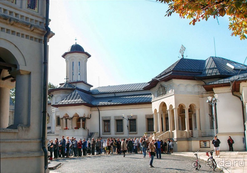 Утро в Бухаресте. Патриарший холм