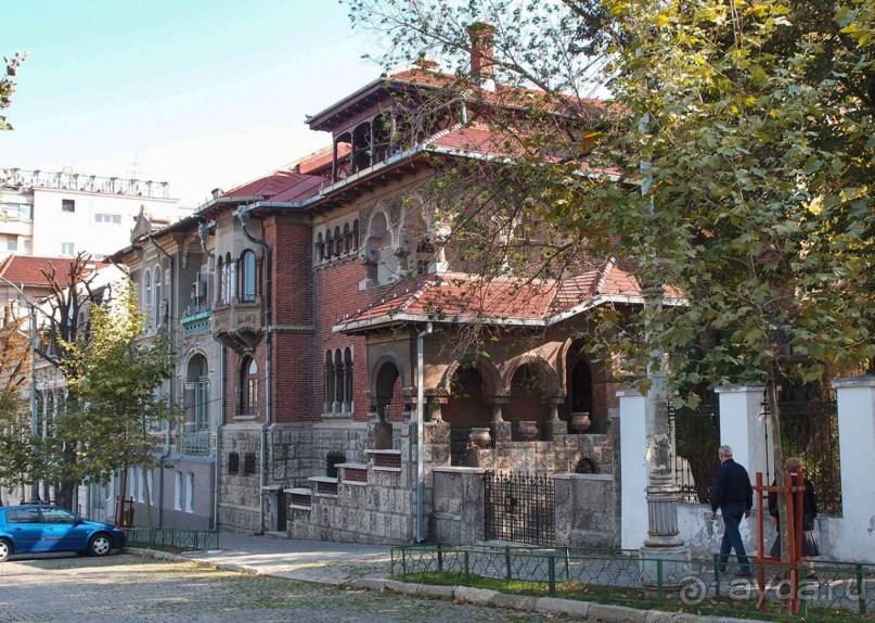 Утро в Бухаресте. Патриарший холм