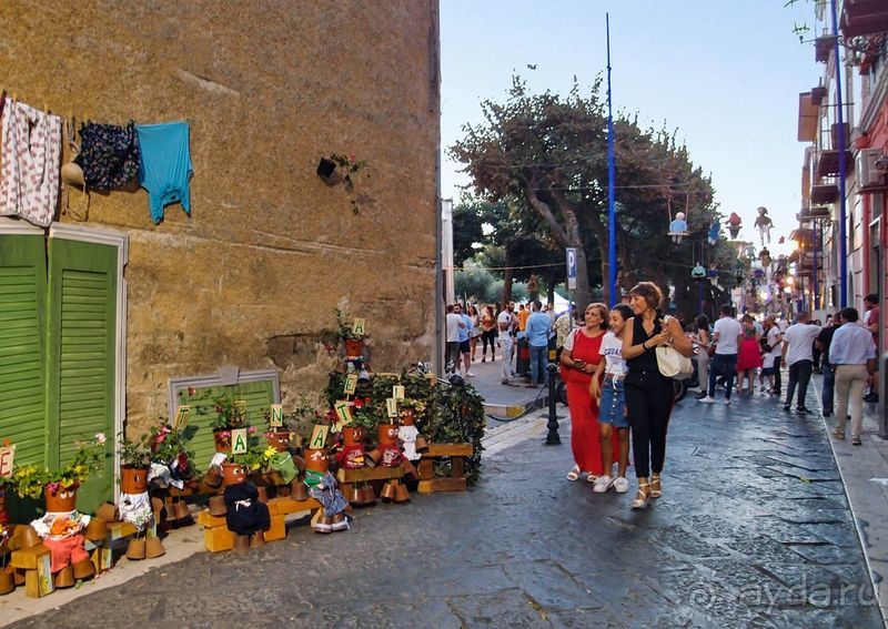 Хлеб, любовь и тарантелла Хлеб, любовь и тарантелла