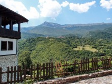 Природа и монастыри Национального парка Маврово