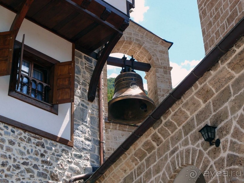 Природа и монастыри Национального парка Маврово