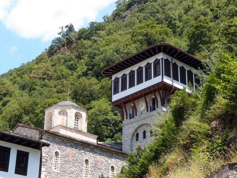 Природа и монастыри Национального парка Маврово