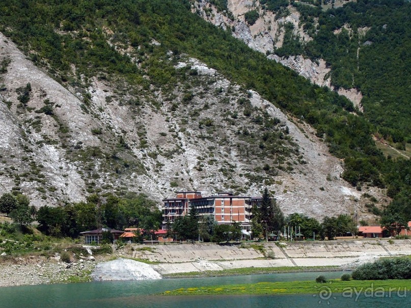 Природа и монастыри Национального парка Маврово