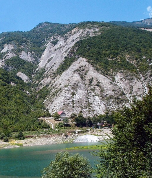 Природа и монастыри Национального парка Маврово