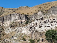 Пещерный город «в разрезе». Вардзиа