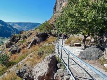 Пещерный город «в разрезе». Вардзиа