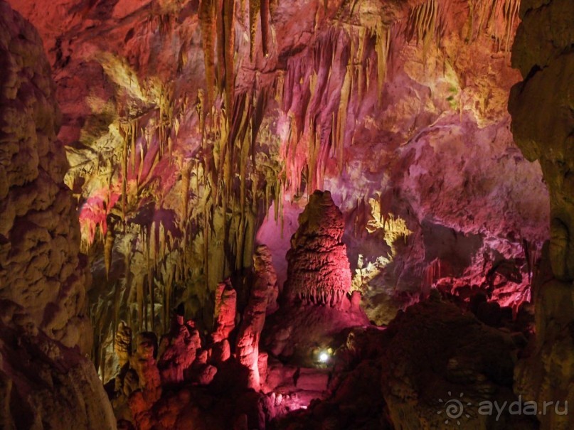 Пещера Прометея