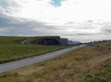 Твои столпы — крутых отрогов склоны