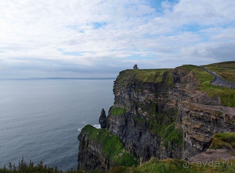 Твои столпы — крутых отрогов склоны