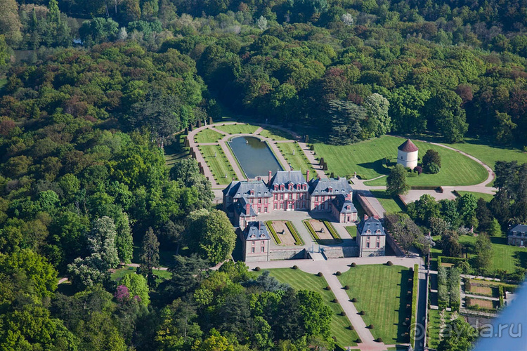 Парижская Пасха и Кот в сапогах