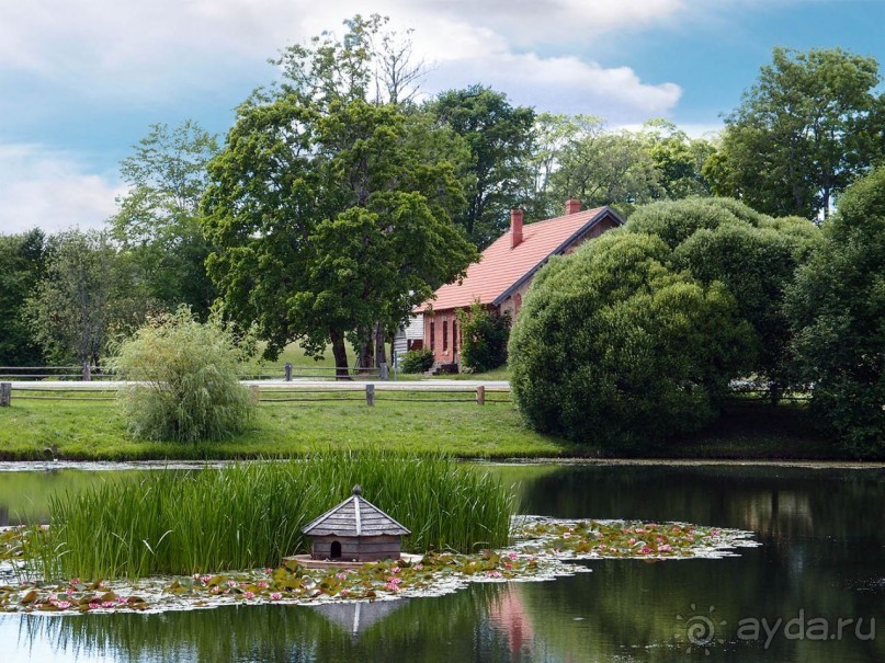 В Турайде озёр голубые прозоры...