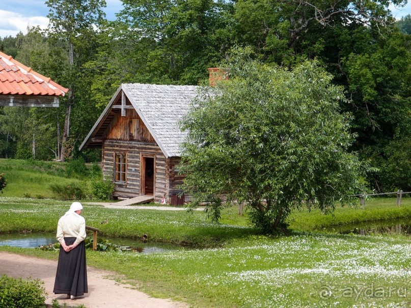 В Турайде озёр голубые прозоры...